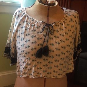 Super cute Crop Top blouse